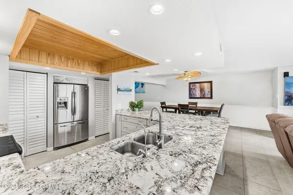 $695,000 | 2207 Atlantic Street, Unit 825, Melbourne Beach, FL 32951