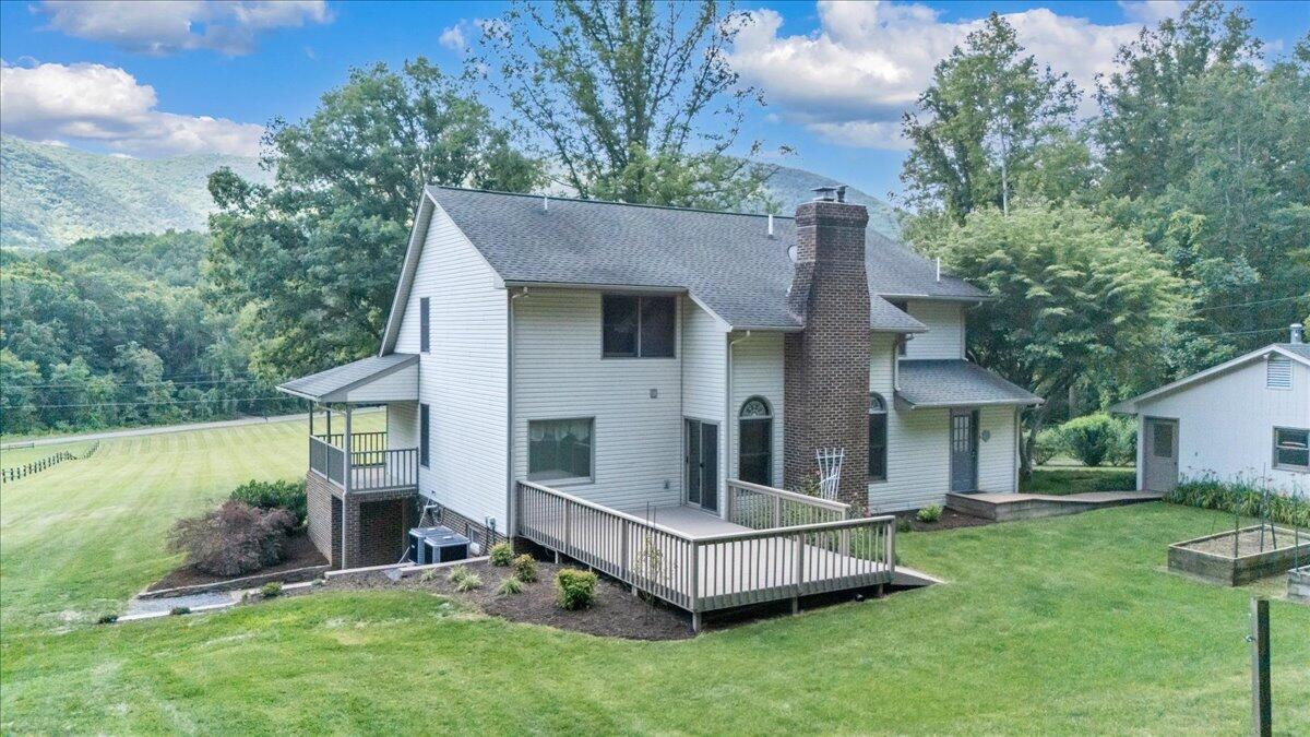 5145 Bradshaw Road Salem, VA 24153 - Photo 17 of 93 88-DJI_20260611111703_0010_D