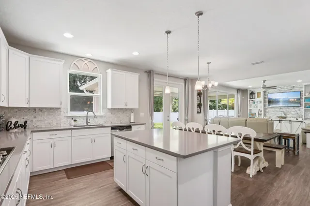 $674,000 | 1919 Silo Oaks Place, Middleburg, FL 32068