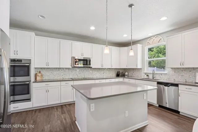 $674,000 | 1919 Silo Oaks Place, Middleburg, FL 32068