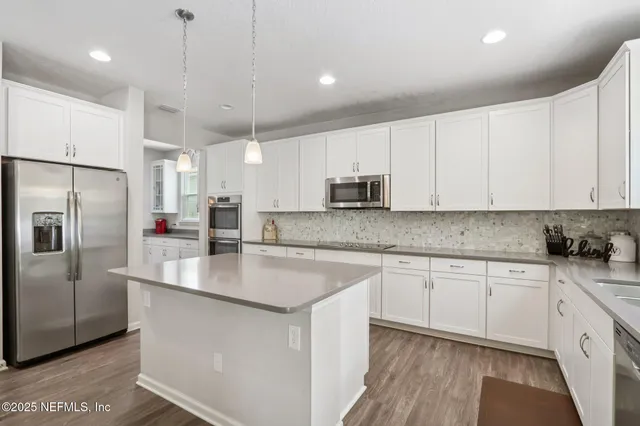 $674,000 | 1919 Silo Oaks Place, Middleburg, FL 32068