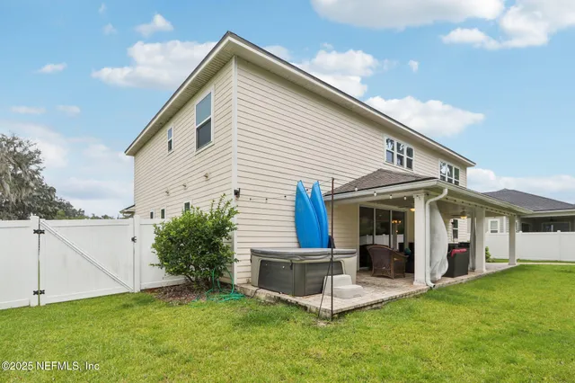 $674,000 | 1919 Silo Oaks Place, Middleburg, FL 32068