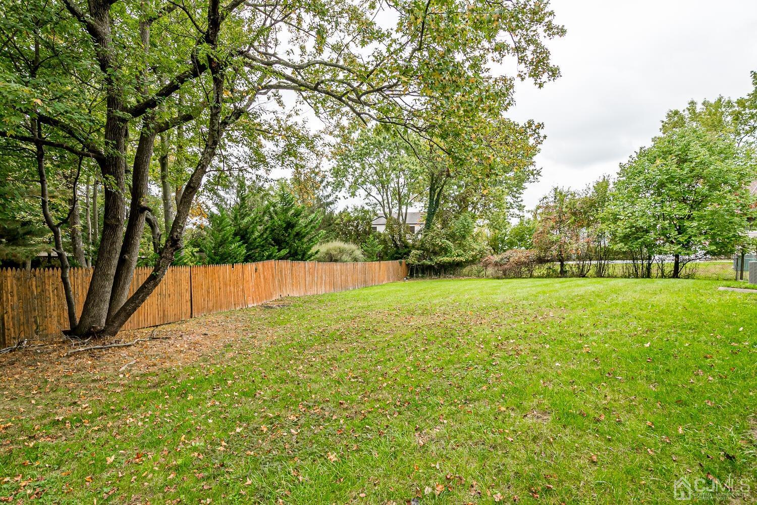 28 Lynnwood Road Edison, NJ 08820 - Photo 7 of 8