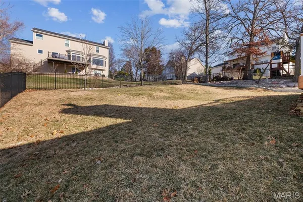 $455,000 | 1375 Mosswoods Drive, Fenton, MO 63026