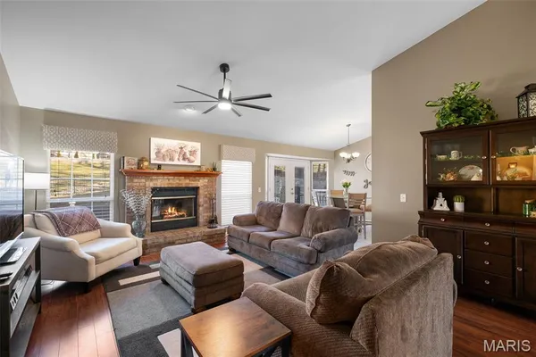 $455,000 | 1375 Mosswoods Drive, Fenton, MO 63026