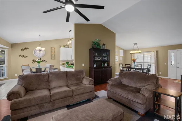 $455,000 | 1375 Mosswoods Drive, Fenton, MO 63026