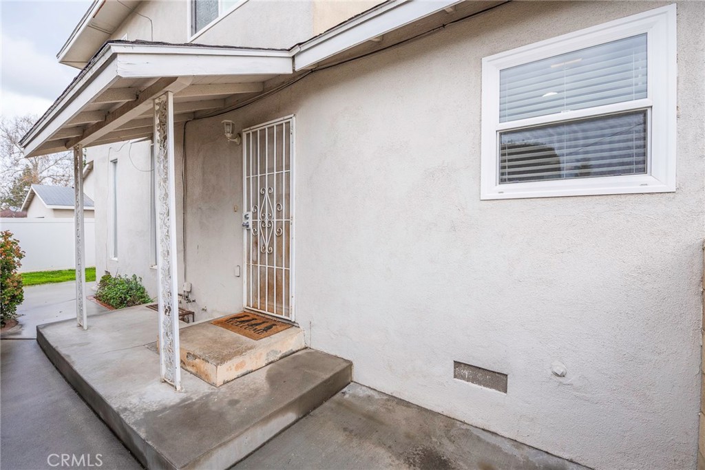 4697 Sierra Street Riverside, CA 92504 - Photo 36 of 51 a view of the living room
