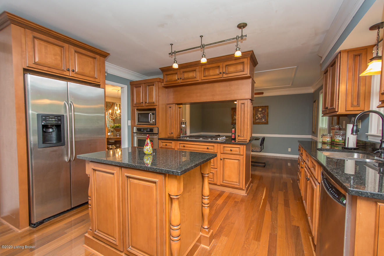 15011 Bircham Road Louisville, KY 40245 - Photo 24 of 79 Beautiful Dark Granite Countertops & Island
