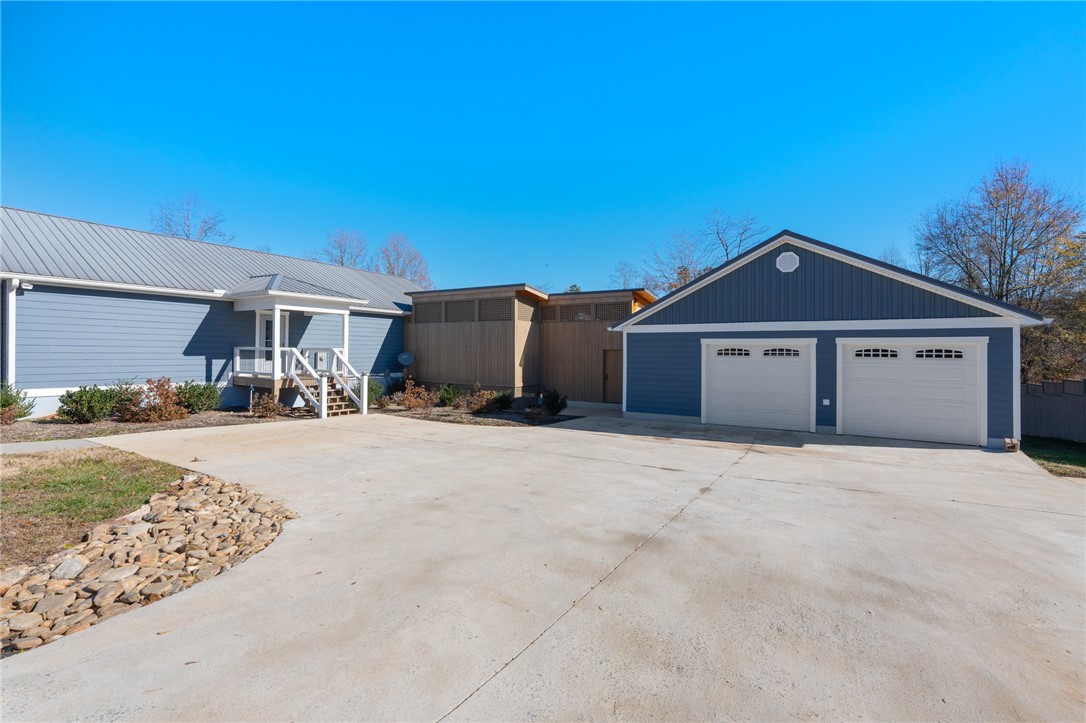 1122 Midway Road Pickens, SC 29671 - Photo 40 of 41