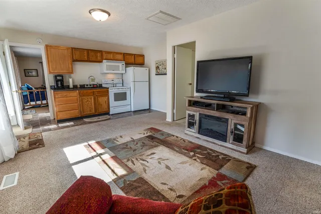 $499,000 | 5785 Golden Hills Road, Monticello, IN 47960