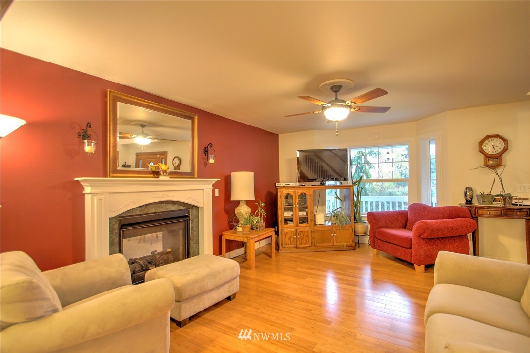 13291 Signe Road Mount Vernon, WA 98273 - Photo 5 of 25 Gallery Image 5