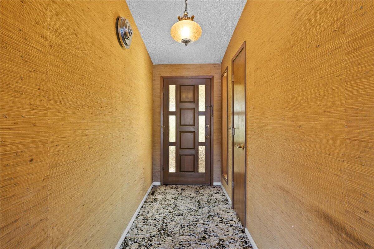 53 South Foothill Road Medford, OR 97504 - Photo 6 of 28 05-CI_2369