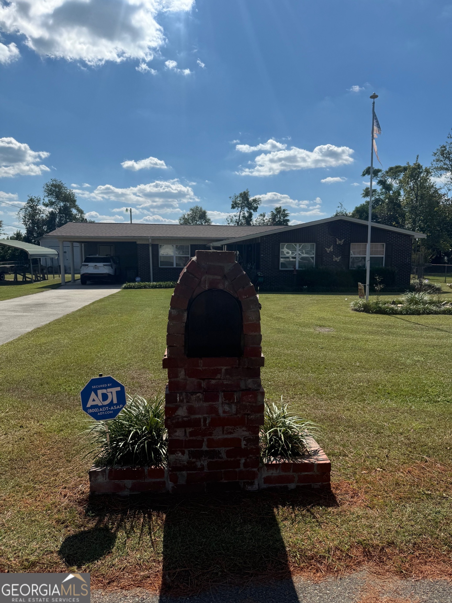 45 Elton Street Hazlehurst, GA 31539 - Photo 3 of 14 a view of a garden