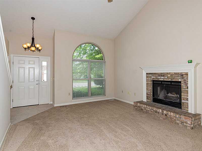 12627 Feldspar Road Indianapolis, IN 46236 - Photo 2 of 22 Gallery Image 2