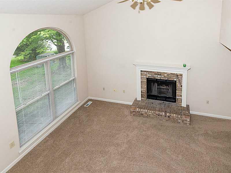 12627 Feldspar Road Indianapolis, IN 46236 - Photo 3 of 22 Gallery Image 3