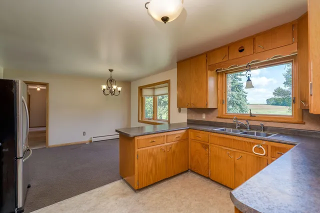 $699,900 | 39321 141st Avenue, Montgomery, MN 56069