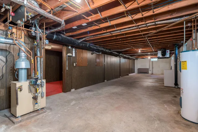 $699,900 | 39321 141st Avenue, Montgomery, MN 56069