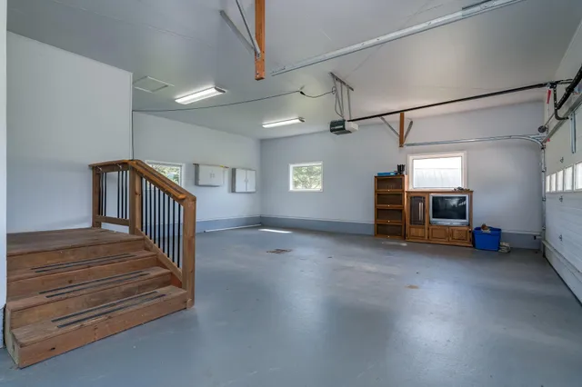 $699,900 | 39321 141st Avenue, Montgomery, MN 56069