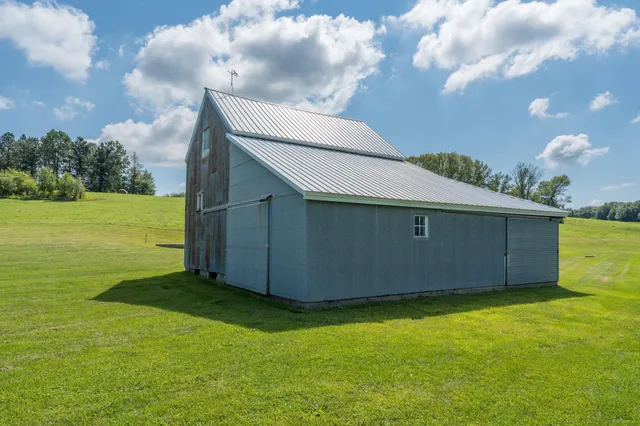 $699,900 | 39321 141st Avenue, Montgomery, MN 56069