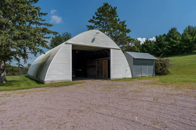 $699,900 | 39321 141st Avenue, Montgomery, MN 56069