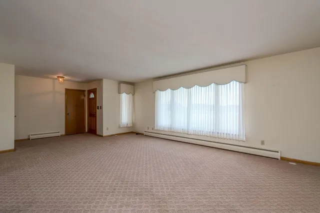 $699,900 | 39321 141st Avenue, Montgomery, MN 56069