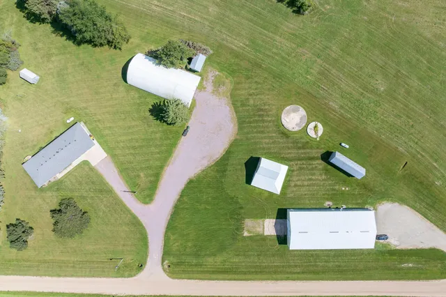 $699,900 | 39321 141st Avenue, Montgomery, MN 56069