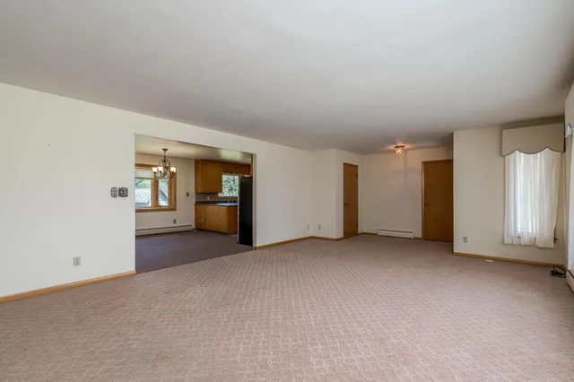 $699,900 | 39321 141st Avenue, Montgomery, MN 56069