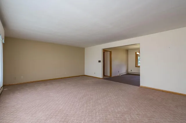 $699,900 | 39321 141st Avenue, Montgomery, MN 56069