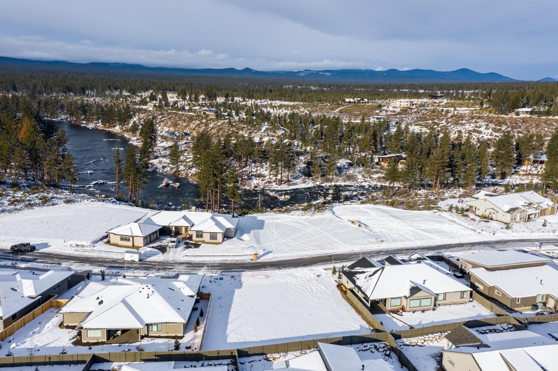 60872 River Rim Drive Bend, OR 97702 - Photo 5 of 16 DJI_0179