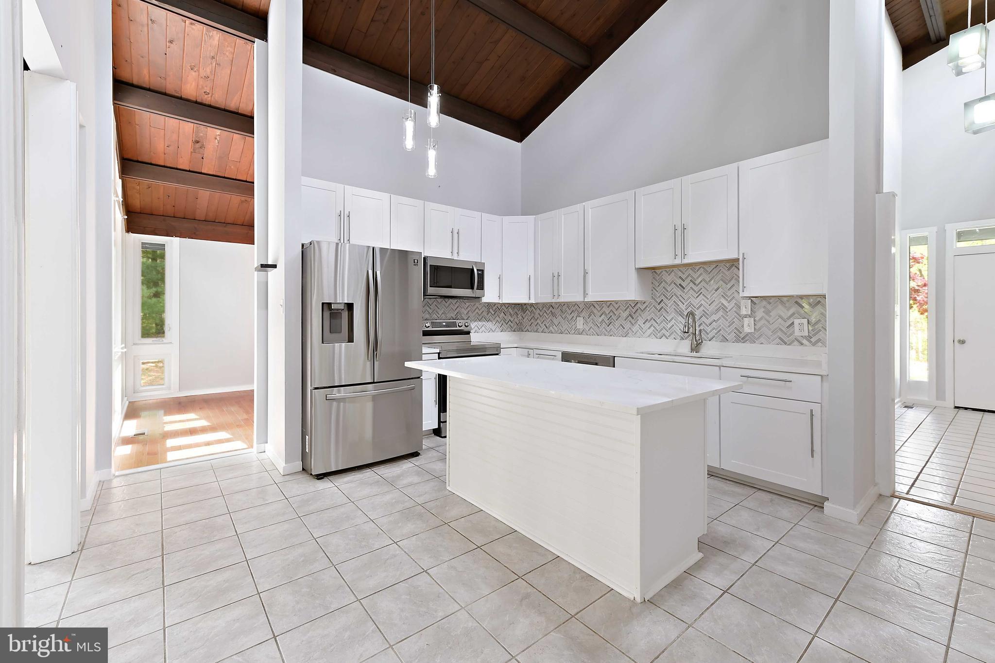 4621 Dustin Road Burtonsville, MD 20866 - Photo 14 of 52 Front Side View