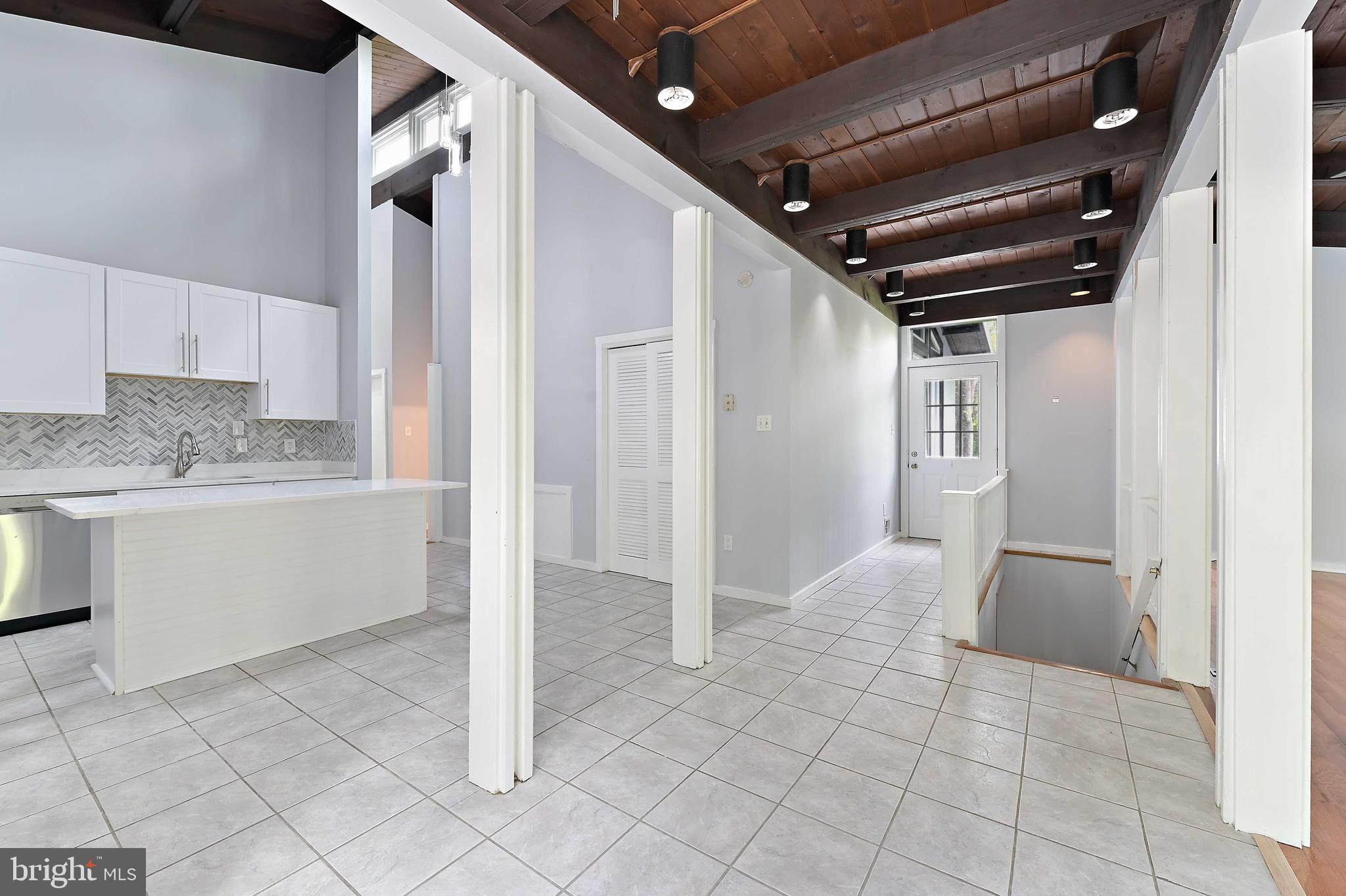 4621 Dustin Road Burtonsville, MD 20866 - Photo 18 of 52 Kitchen