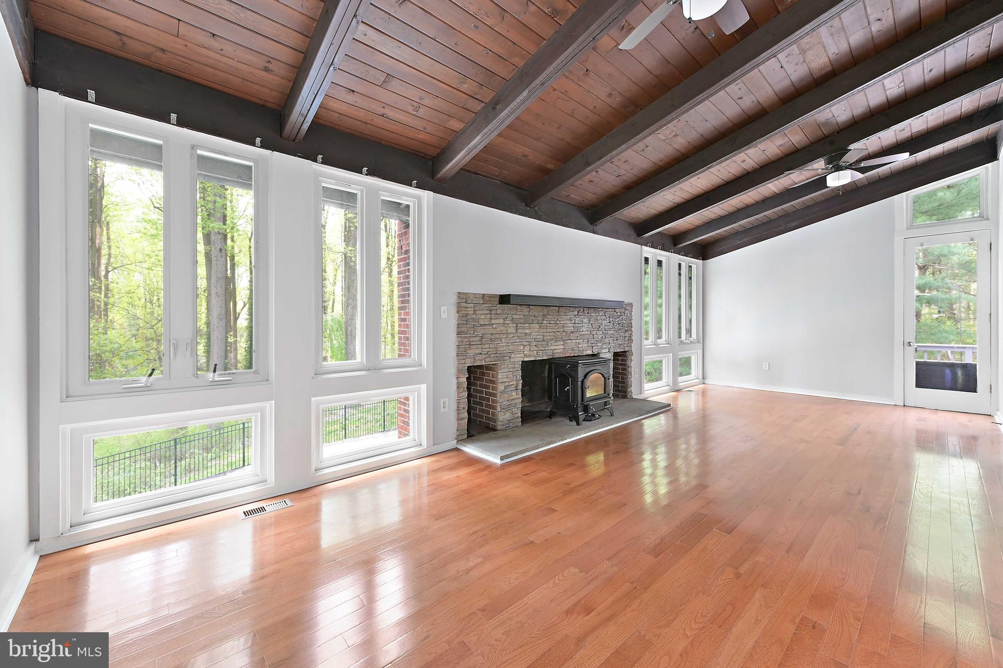 4621 Dustin Road Burtonsville, MD 20866 - Photo 20 of 52 Main Level Family Room