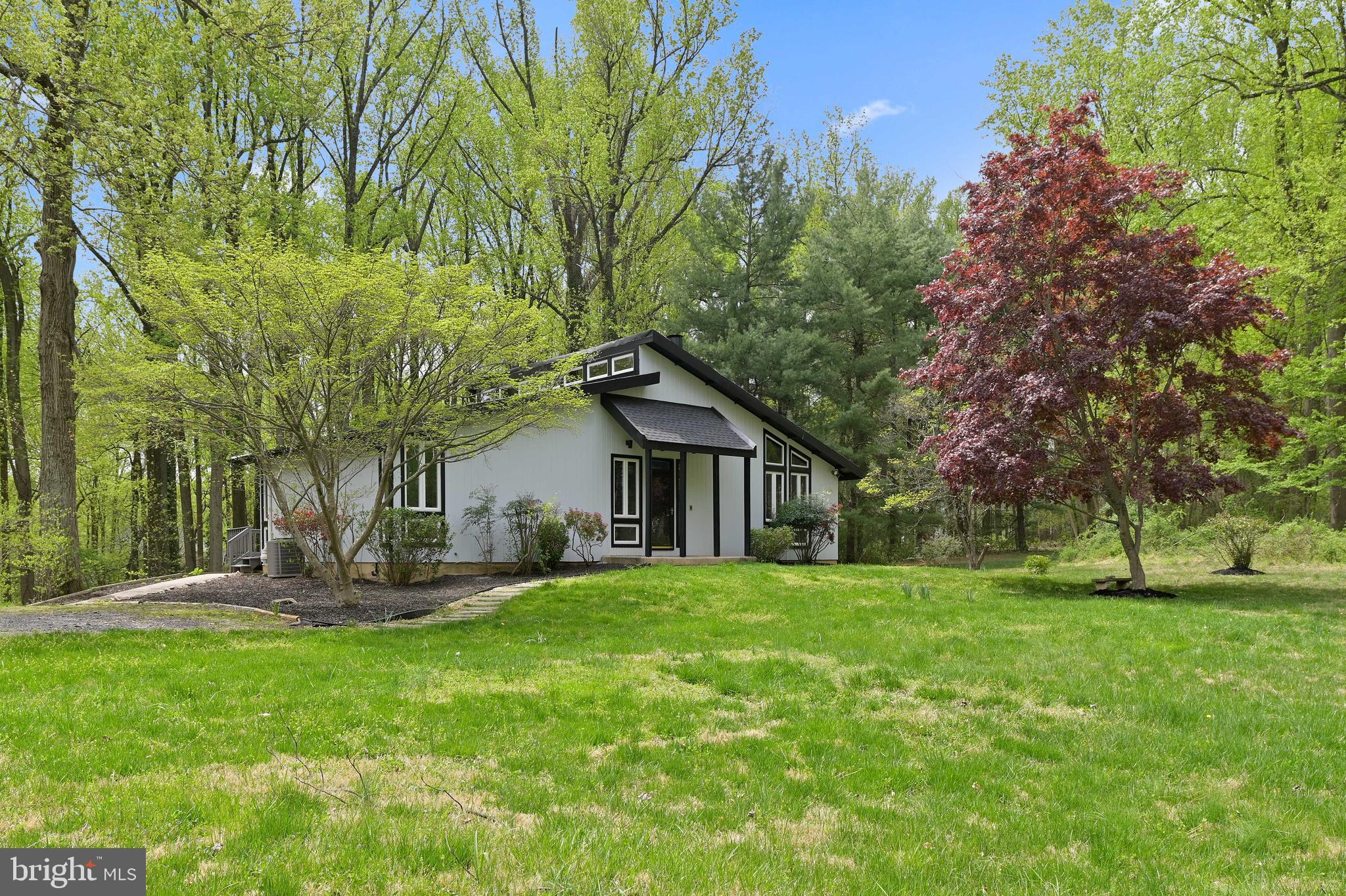 4621 Dustin Road Burtonsville, MD 20866 - Photo 4 of 52 Front Side View