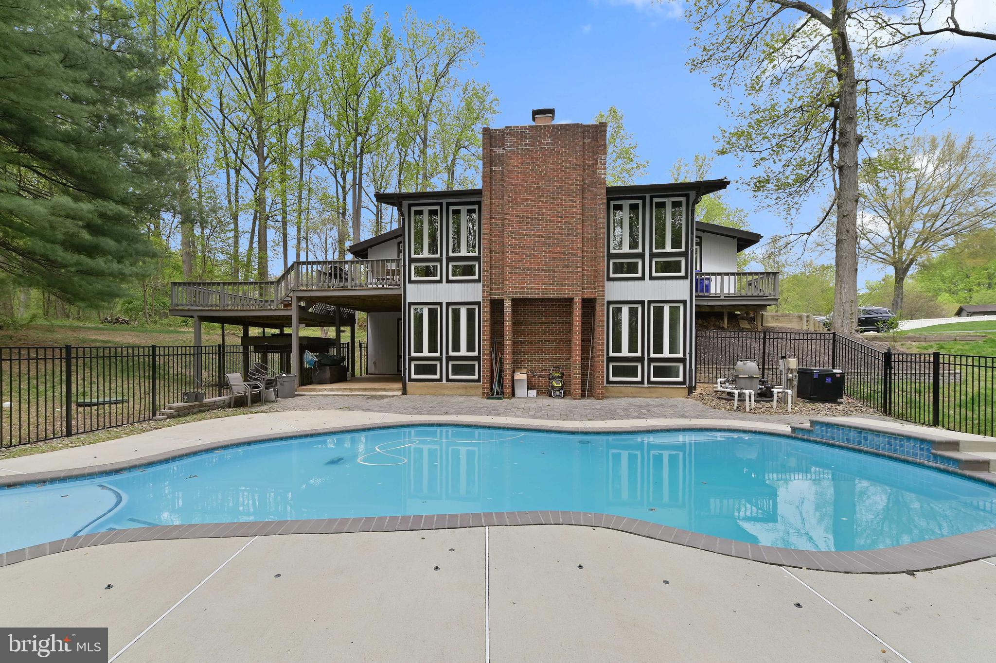 4621 Dustin Road Burtonsville, MD 20866 - Photo 48 of 52 Rear View