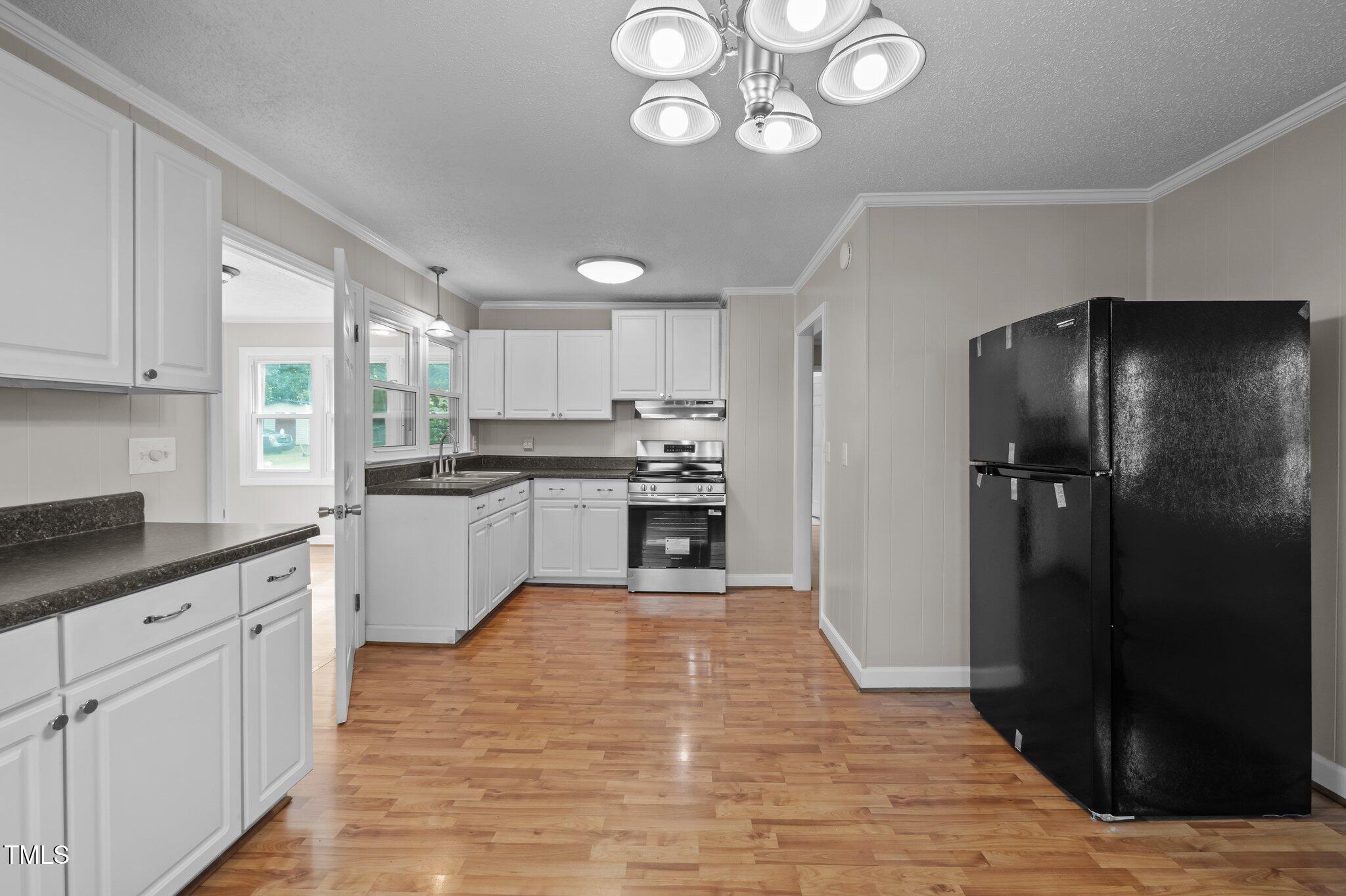 1416 Chestnut Street Roxboro, NC 27573 - Photo 12 of 38 17-web-or-mls-P1065343