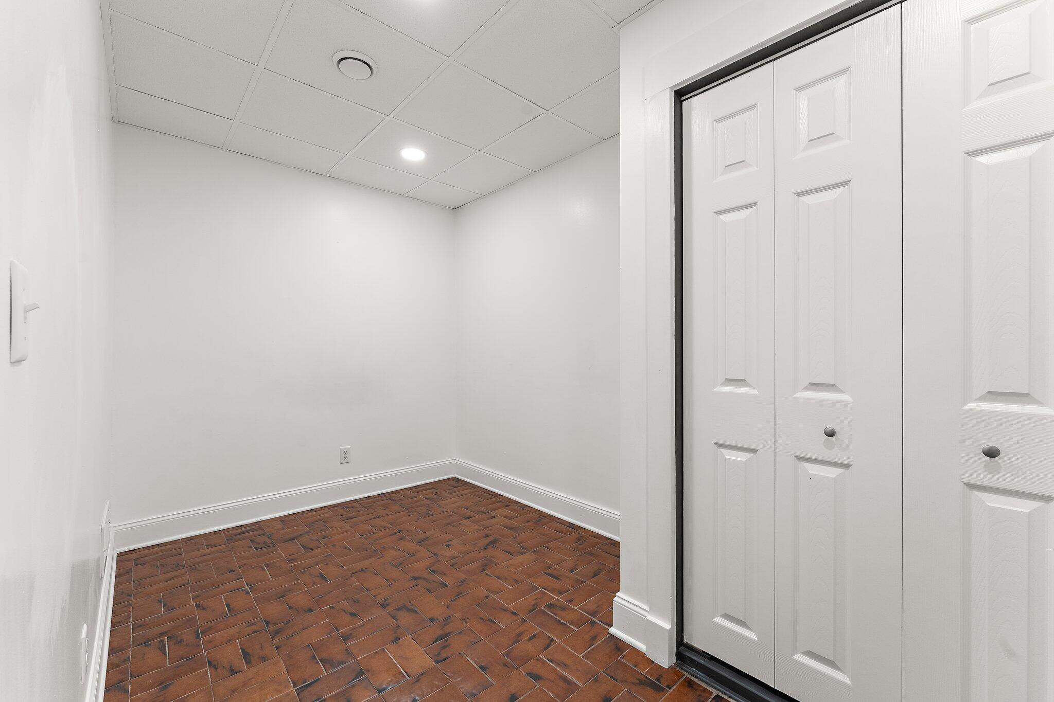 100 Holton Road La Porte, IN 46350 - Photo 37 of 60 2048x1365
