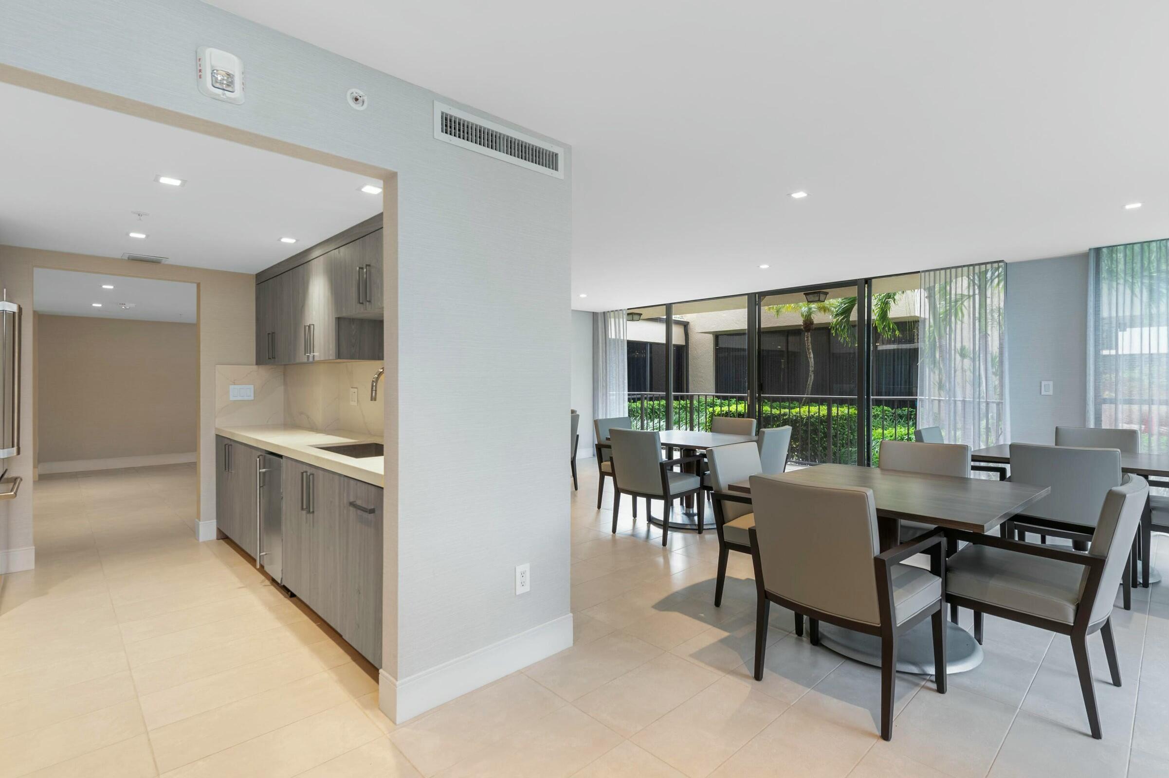 899 Jeffery Street, Unit 201 Boca Raton, FL 33487 - Photo 33 of 57 tempImageJ5fZaG