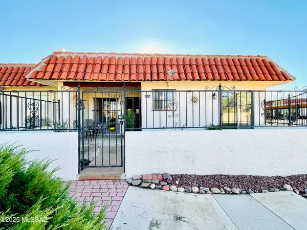 $1,800 | 5968 Sun County Boulevard, Tucson, AZ 85712