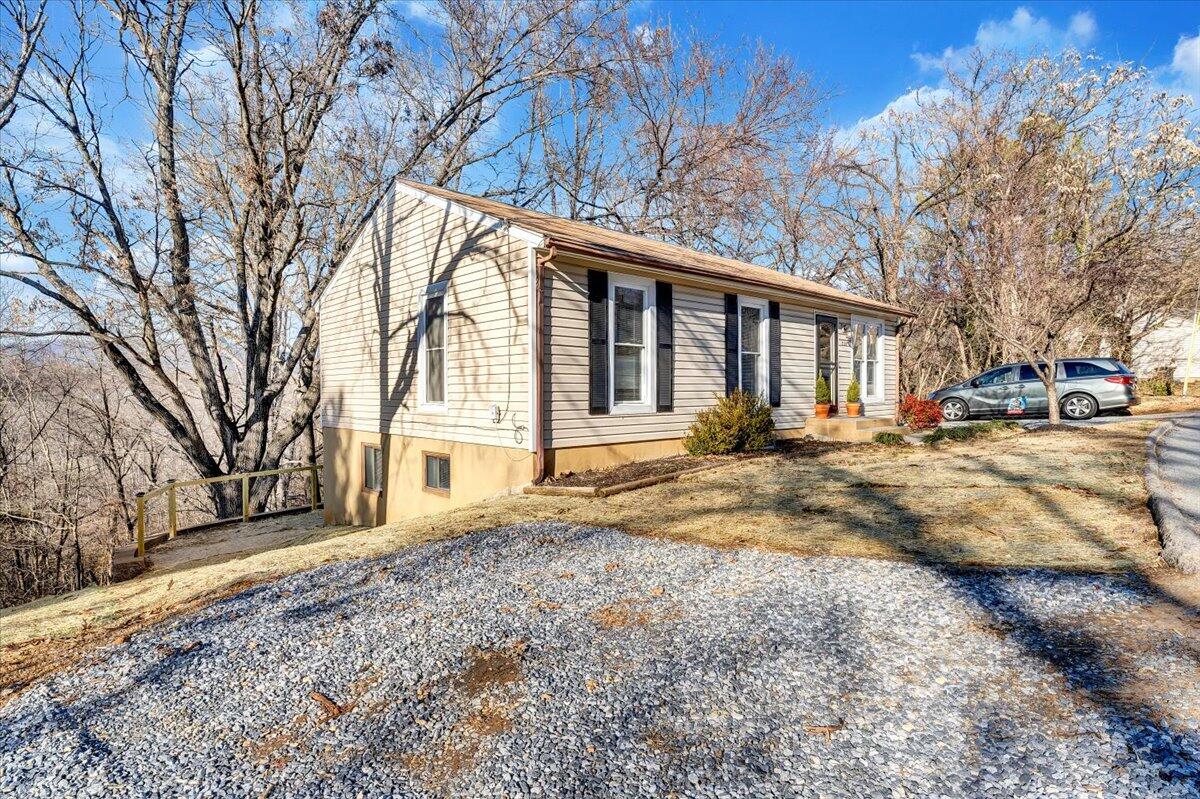 506 Ruddell Road Vinton, VA 24179 - Photo 20 of 23 20-MIB06620