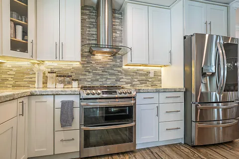 $998,000 | 2620 Northeast 53rd Street, Lighthouse Point, FL 33064