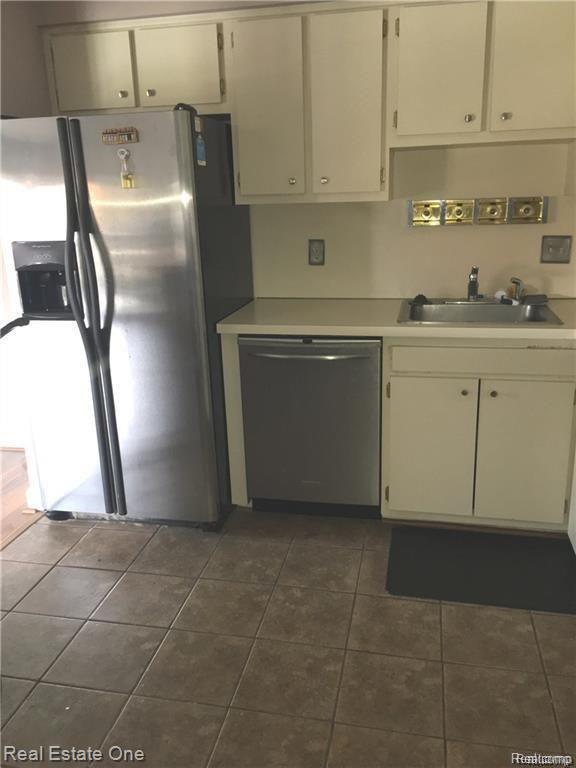 2027 Klingensmith Road Bloomfield Hills, MI 48302 - Photo 6 of 29