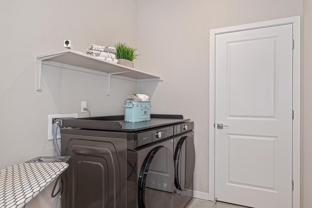 8229 Poppy Rdg Circle Elk Grove, CA 95757 - Photo 28 of 75