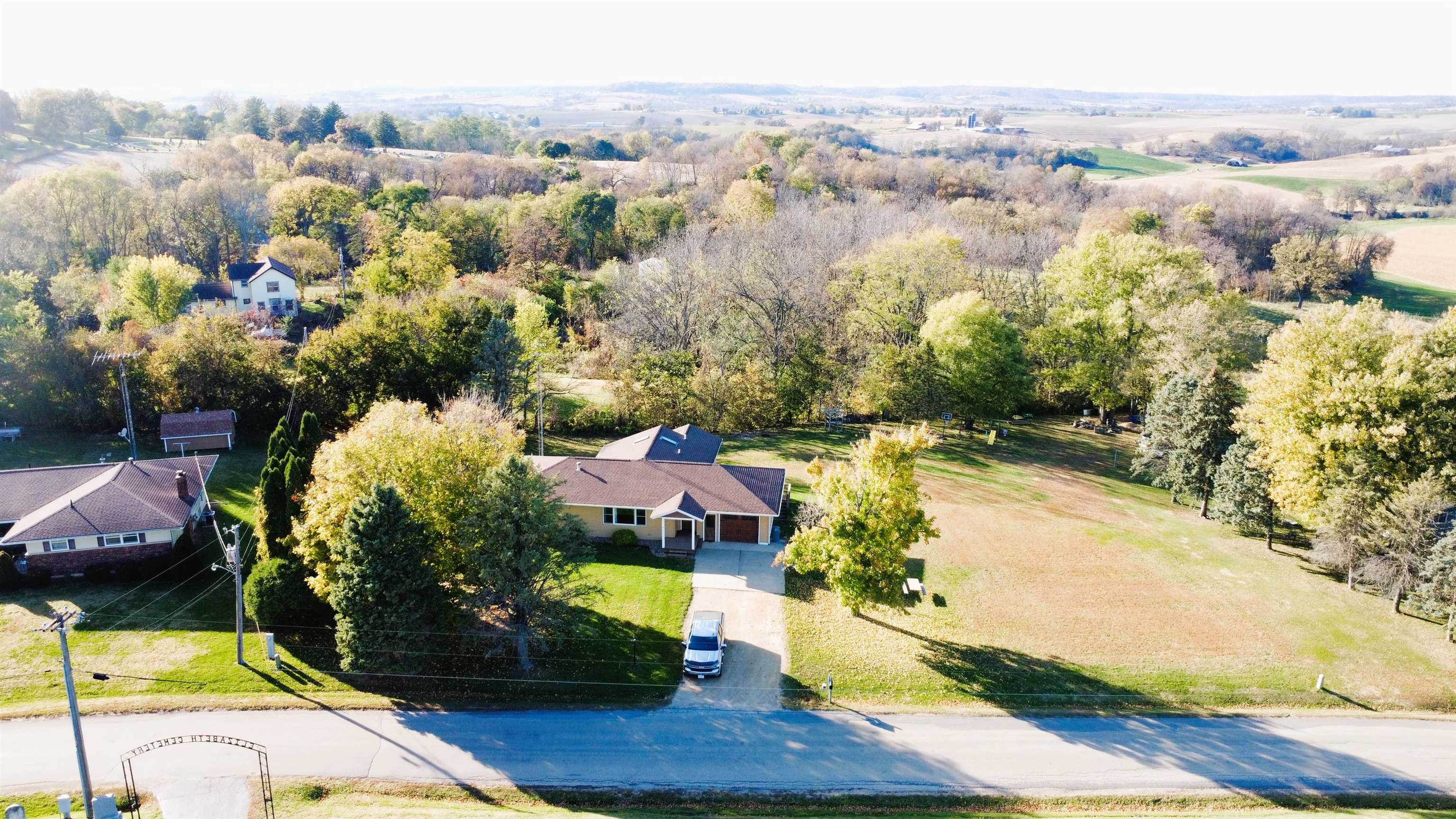 3310 South Apple River Road Elizabeth, IL 61028 - Photo 34 of 39 a view of a city