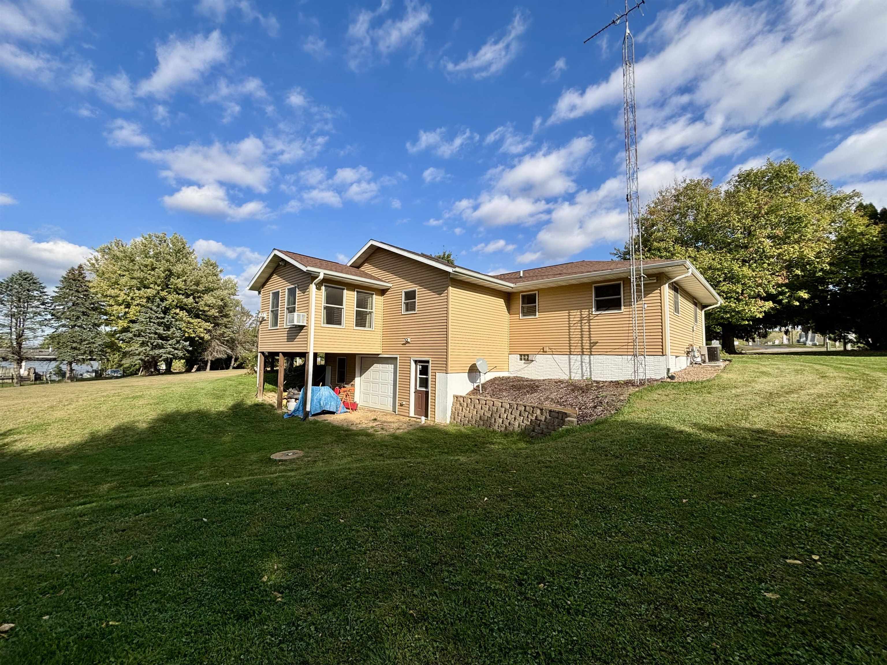 3310 South Apple River Road Elizabeth, IL 61028 - Photo 35 of 39 a view of a house with a big yard