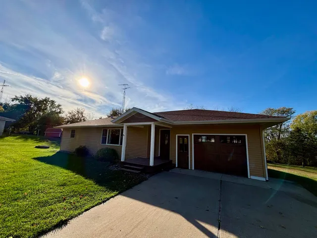 $339,000 | 3310 South Apple River Road, Elizabeth, IL 61028