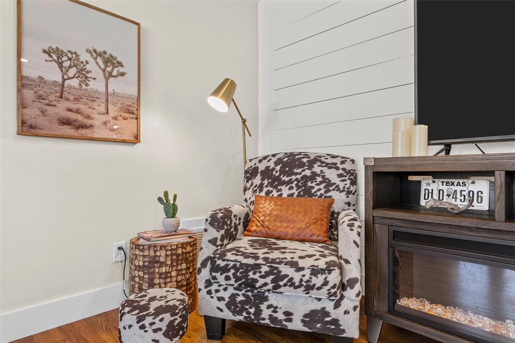 1320 Hillside Street Waco, TX 76710 - Photo 9 of 34