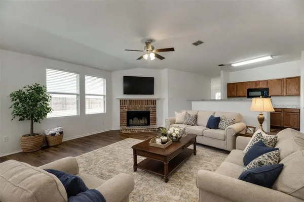 $2,200 | 210 Long Prairie Drive, Forney, TX 75126