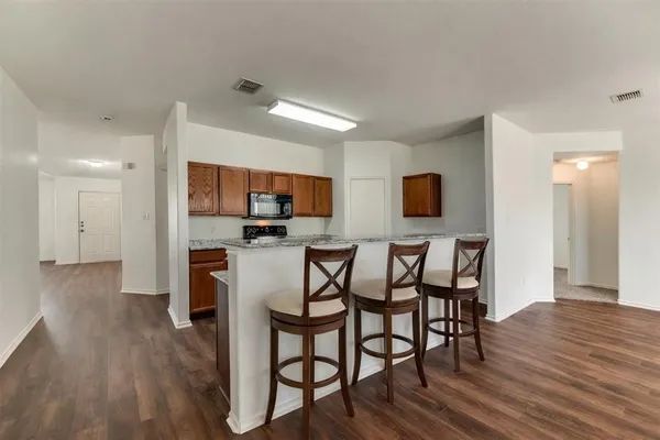 $2,200 | 210 Long Prairie Drive, Forney, TX 75126