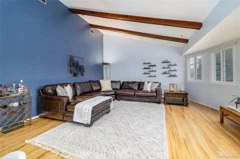$1,050,000 | 29 Donna Lane, Lido Beach, NY 11561