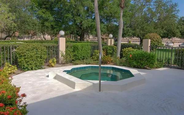 $2,000 | 5767 Avista Drive, Unit 4166, Sarasota, FL 34243